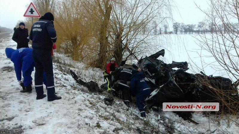 Состояние девочки, которая ехала в автомобиле Opel - стабильно тяжелое, за ее жизнь борются врачи